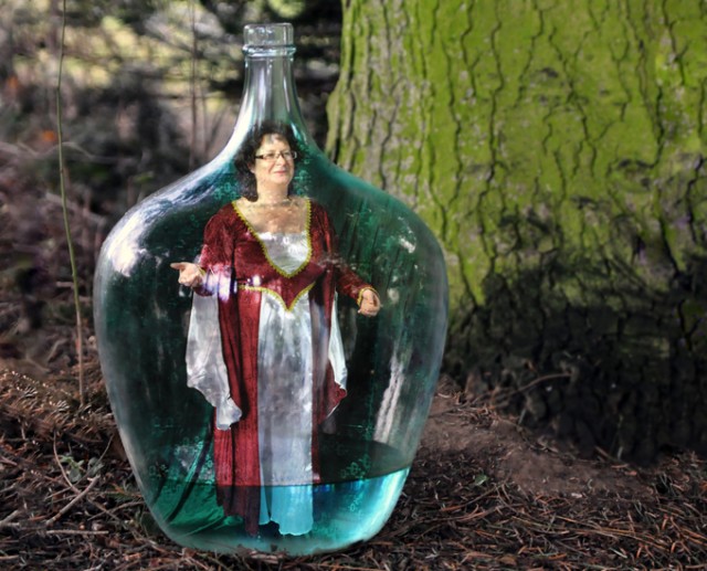 Die Frau in der Flasche